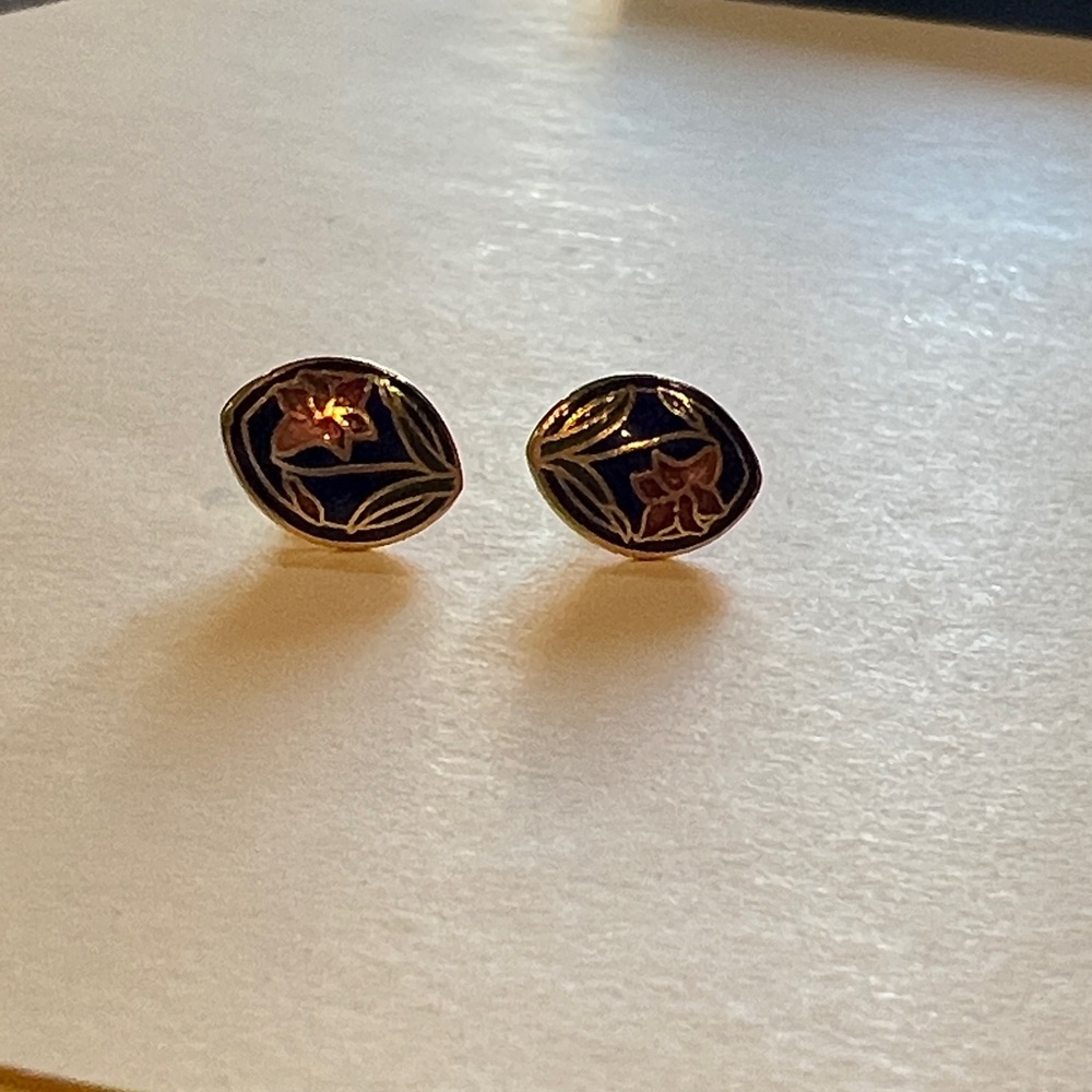 Vintage Cloissone Floral Enamel Earrings!!